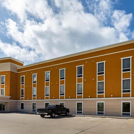 Baymont By Wyndham Victoria Hotel Exterior photo
