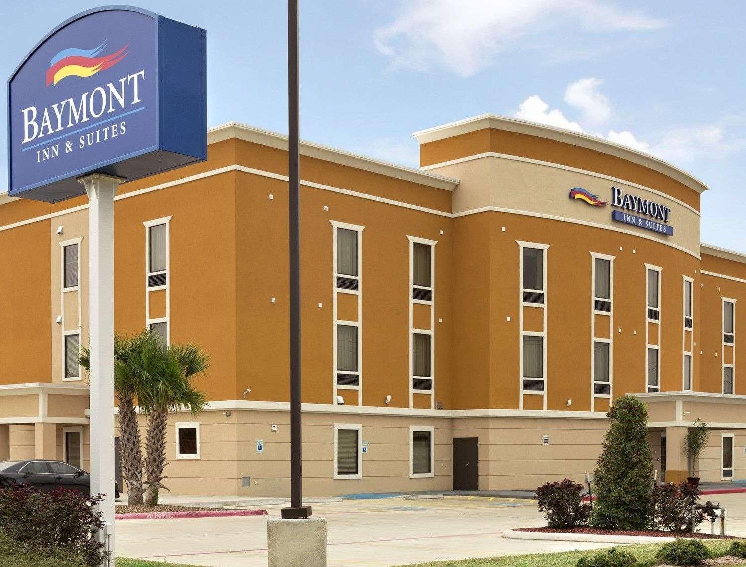 Baymont By Wyndham Victoria Hotel Exterior photo